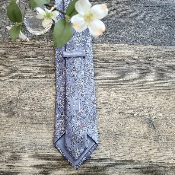 Brioni Silk Jacquard Floral Motif Tie